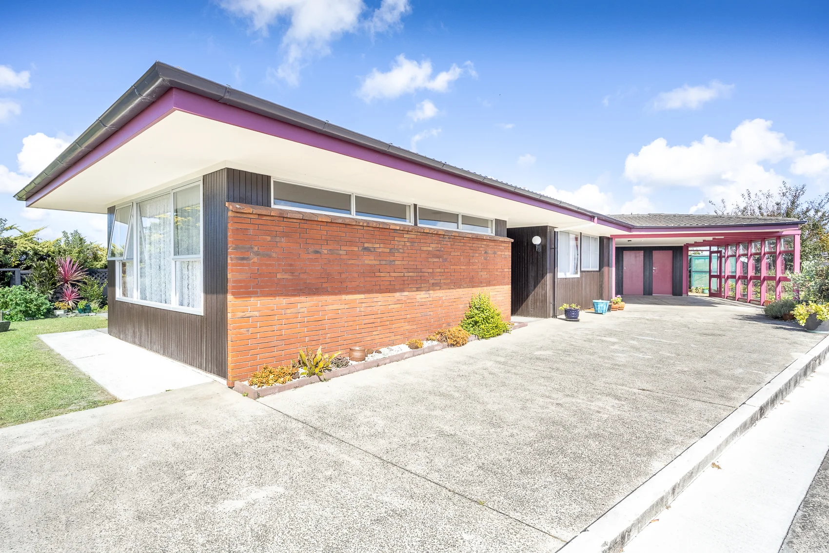Dargaville 3 Slaapkamer 1960s Icon Sitting In A Prime Position