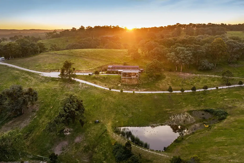 Kangaroo Ground 5कमरा Where Contemporary Design and Nature Exist in Perfect Balance