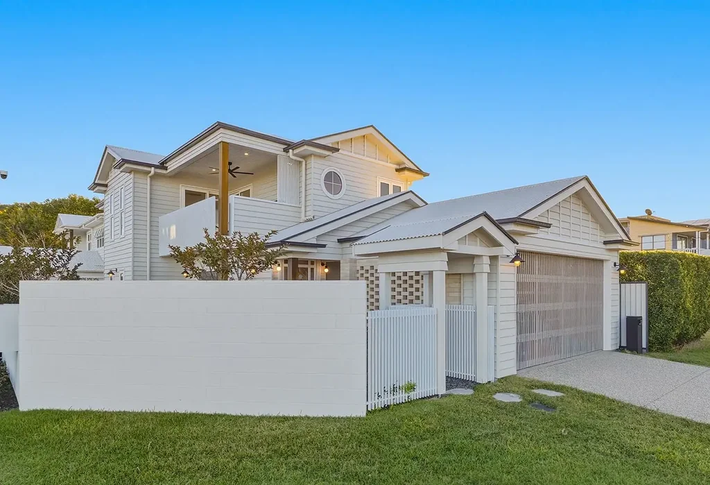 Tugun 4chambre Contemporary Coastal Living Just Moments from Tugun Beach