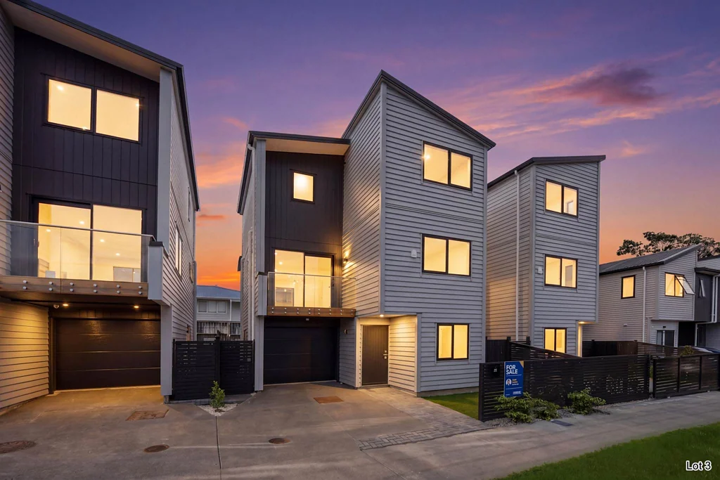Blockhouse Bay 5房  Brand New  5 Bedrooms  Frehoold & Freestanding