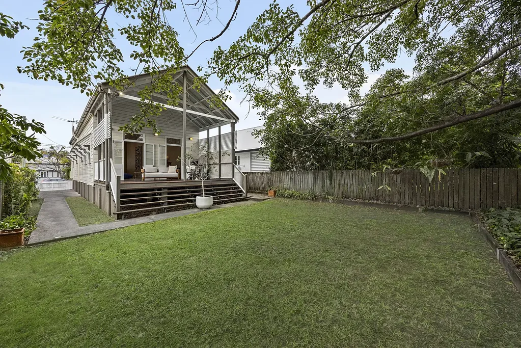 Woolloongabba 3Kwarto Owners are Serious and want to see the SOLD SIGN