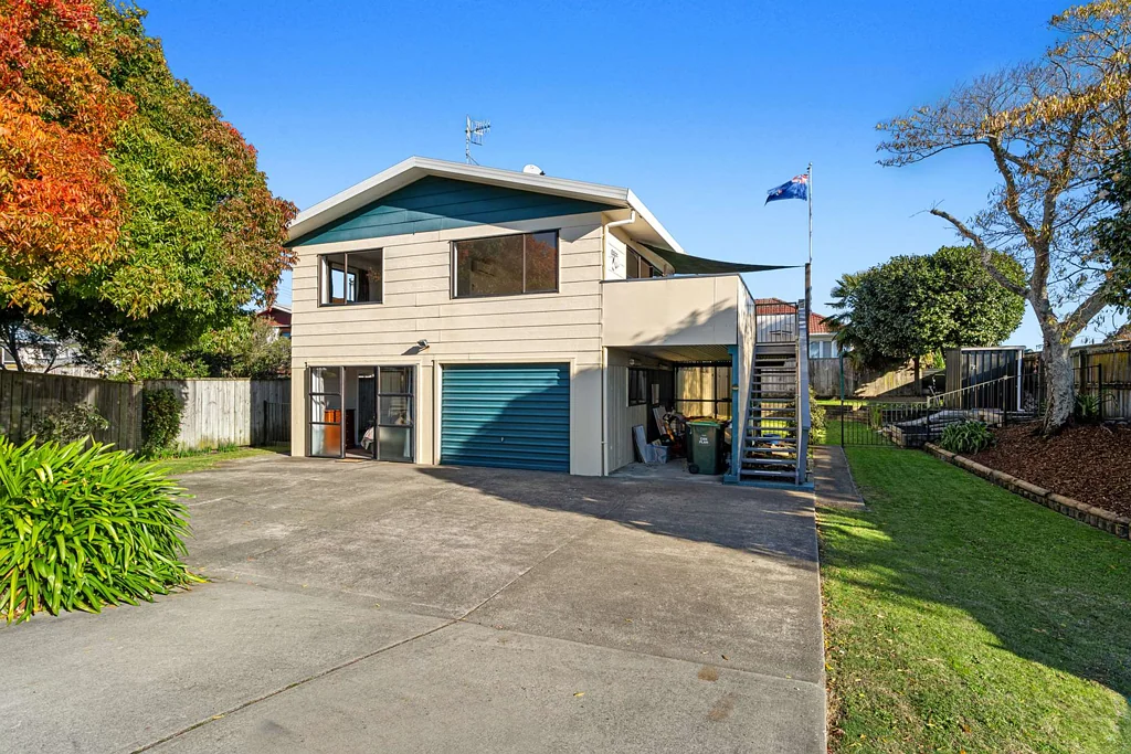Stoke 4 Bedroom Split-Level Comfort with Income Potential