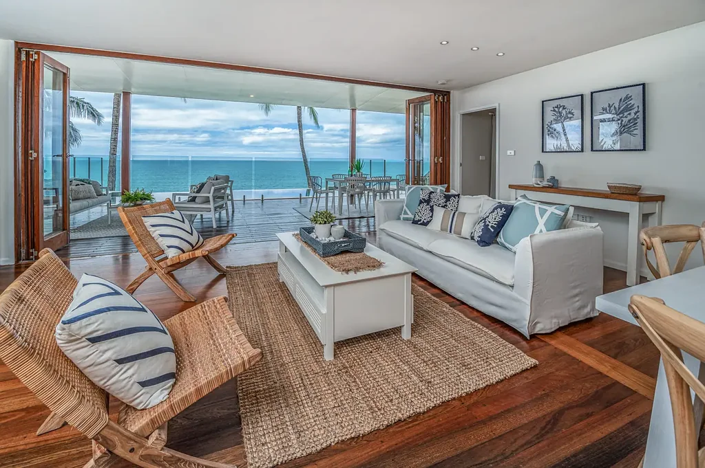 Holloways Beach 4Habitaciones Absolute Beachfront Beauty...