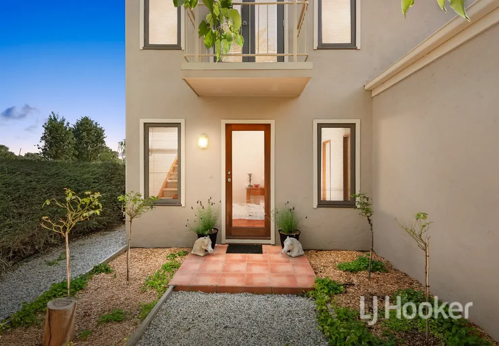 7 Lakeside Drive, Emerald, VIC 3756