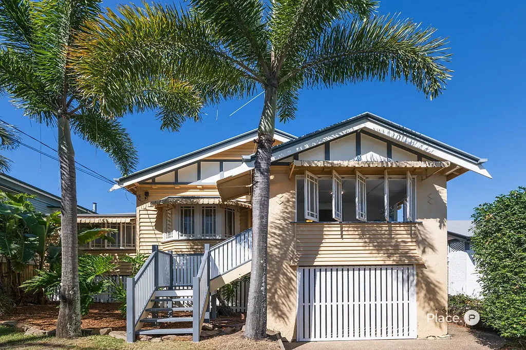 Camp Hill 4Zimmer Exceptional Value | Beautiful four-bedroom Queenslander, all on one level