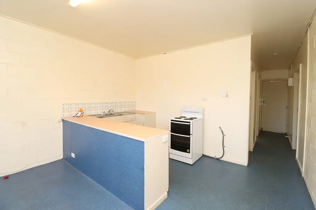 "Turn the Key to Easy Living at 4/83 Trainor Street!"
