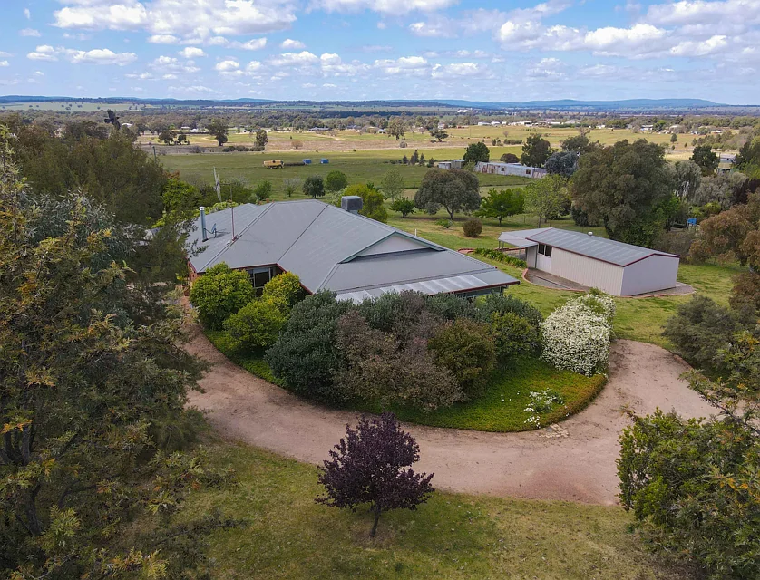 'Angala' 23-27 Fisher Street, Parkes, Central Tablelands, 4 ห้องนอน, 2 ห้องน้ำ, House