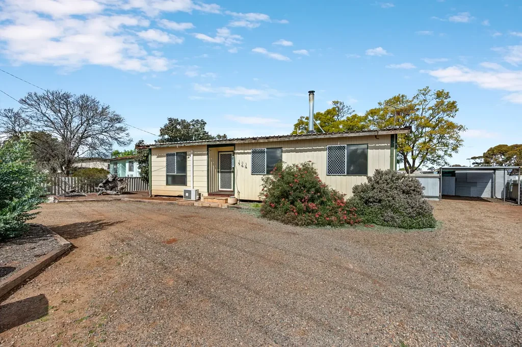 Coolgardie 3 Slaapkamer MAKE THIS ONE YOUR OWN!