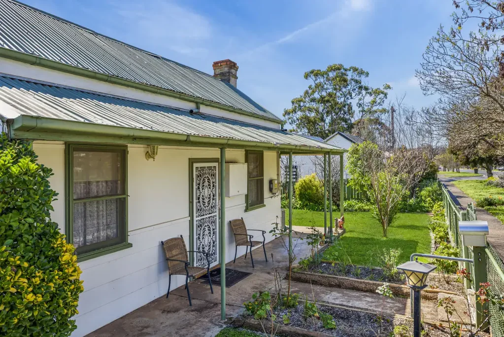 Wedderburn 4 Bedroom Four Bedrooms, Flexible Living and Rear Access