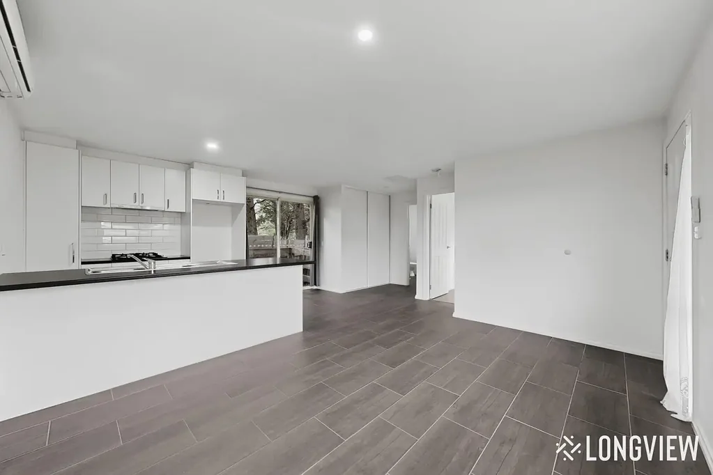 1 Bedroom Unit with Shared Backyard & Entrance