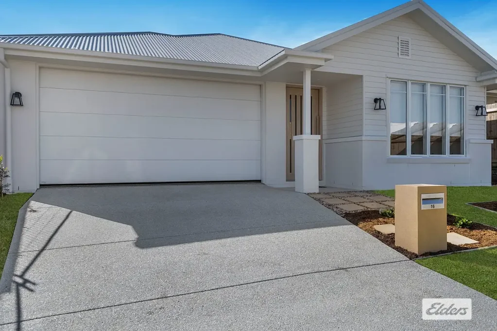 16 Freycinet Street, Redland Bay, QLD 4165