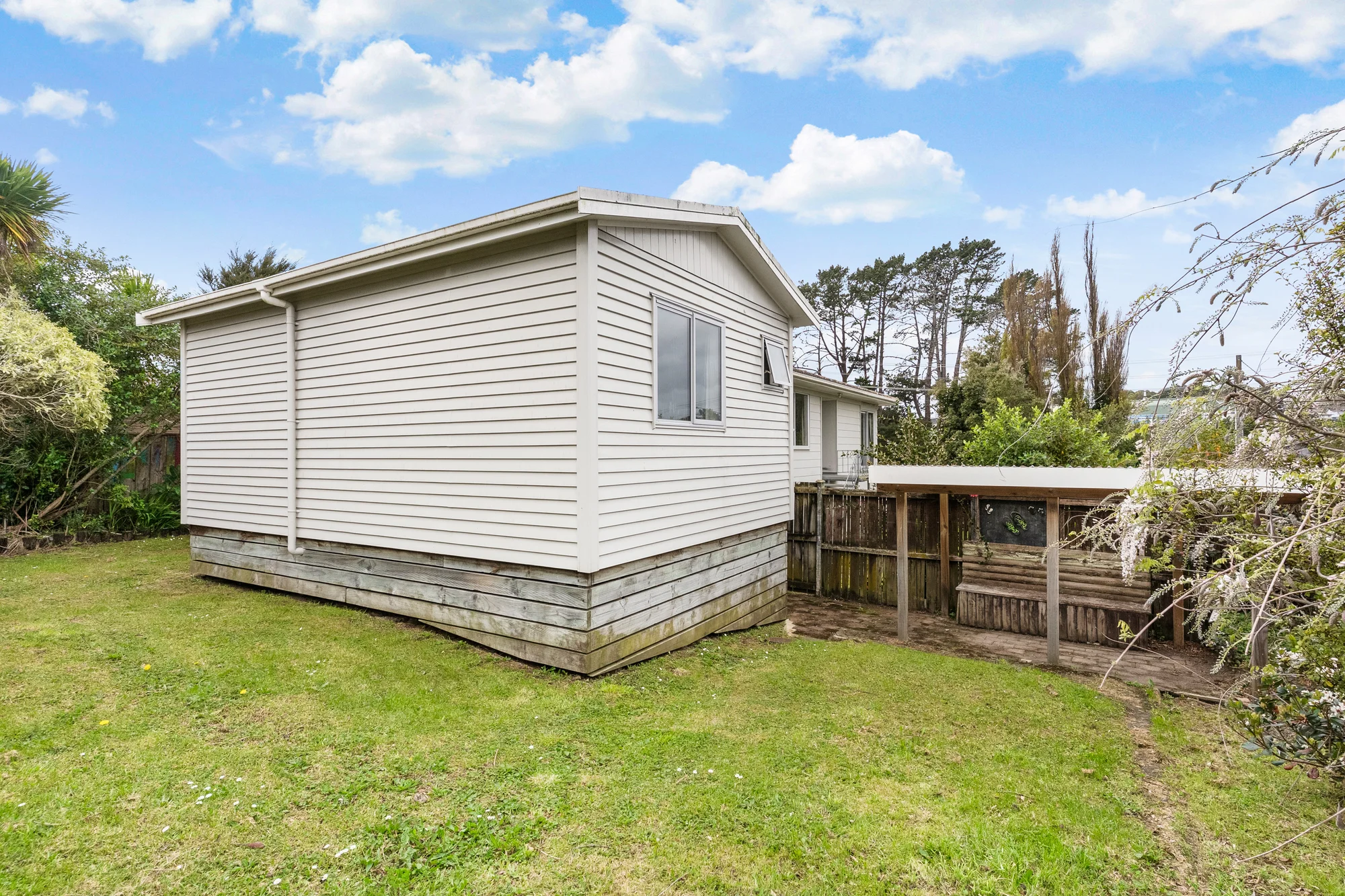 58 Makora Road, Massey, photo 6