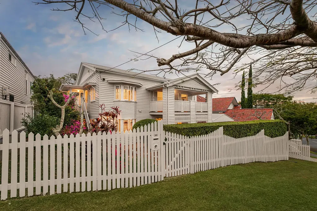 20 Welwyn Crescent, Coorparoo, QLD 4151