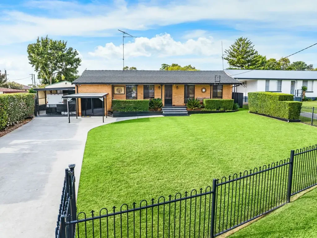 5 Blackbutt Place, The Oaks, NSW 2570