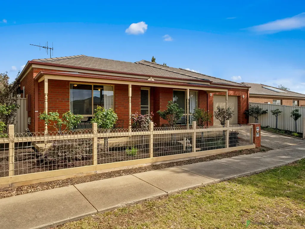Mooroopna 2房  Modern Comfort in a Prime Location!
