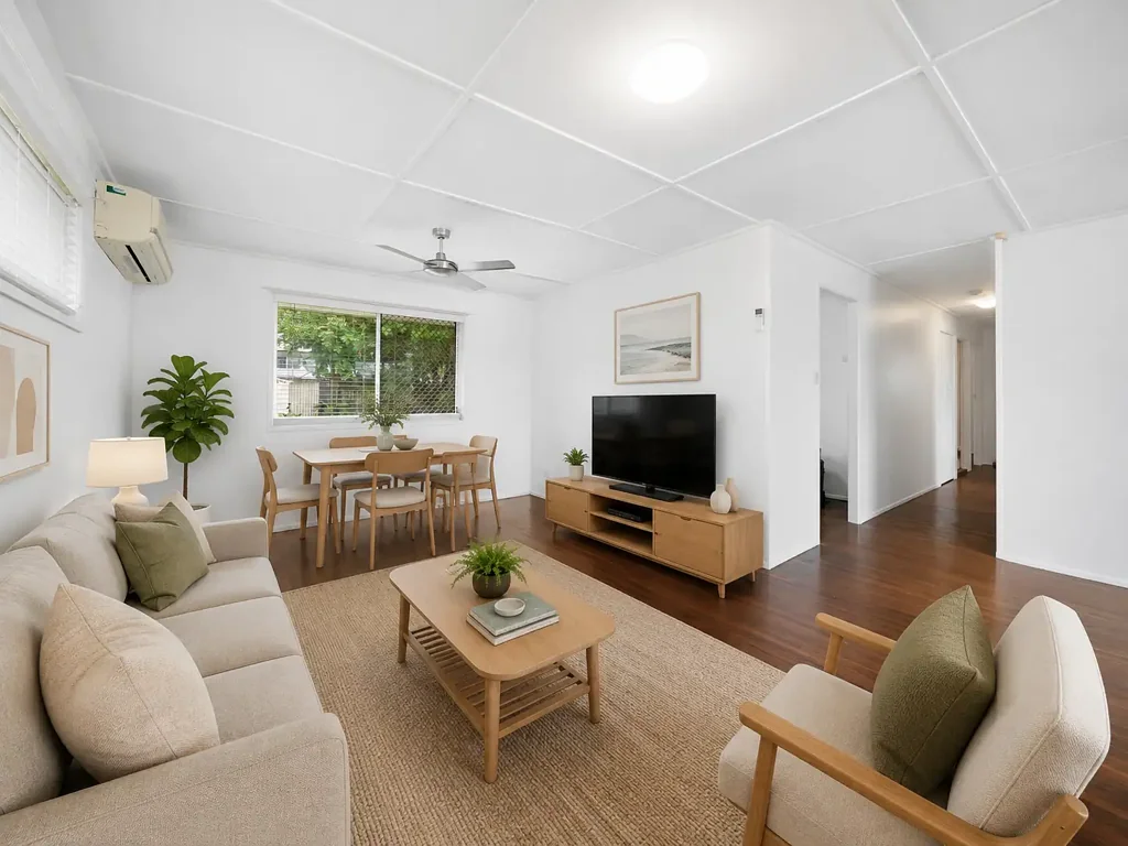 Bracken Ridge 3房 宽敞的三居室住宅，带大院子和对向式车库 Spacious Three-Bedroom Home with Generous Yard and Tandem Garage