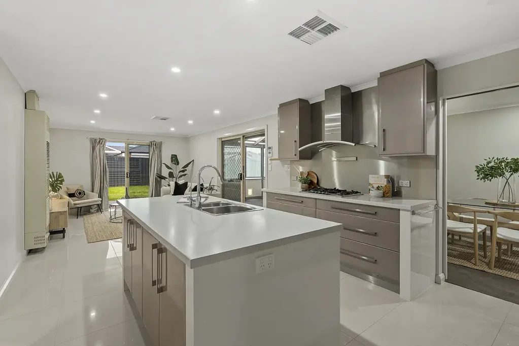 Port Noarlunga 4બેડરૂમ Space, Style and Seaside Living Await