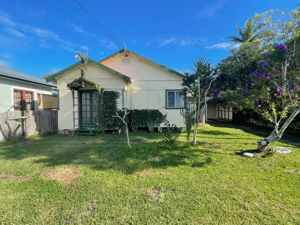 COSY HOME IN DESIRABLE LOCATION