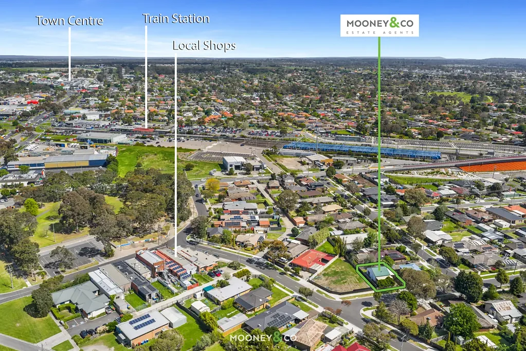 2/16 Highview Avenue, Cranbourne, VIC 3977