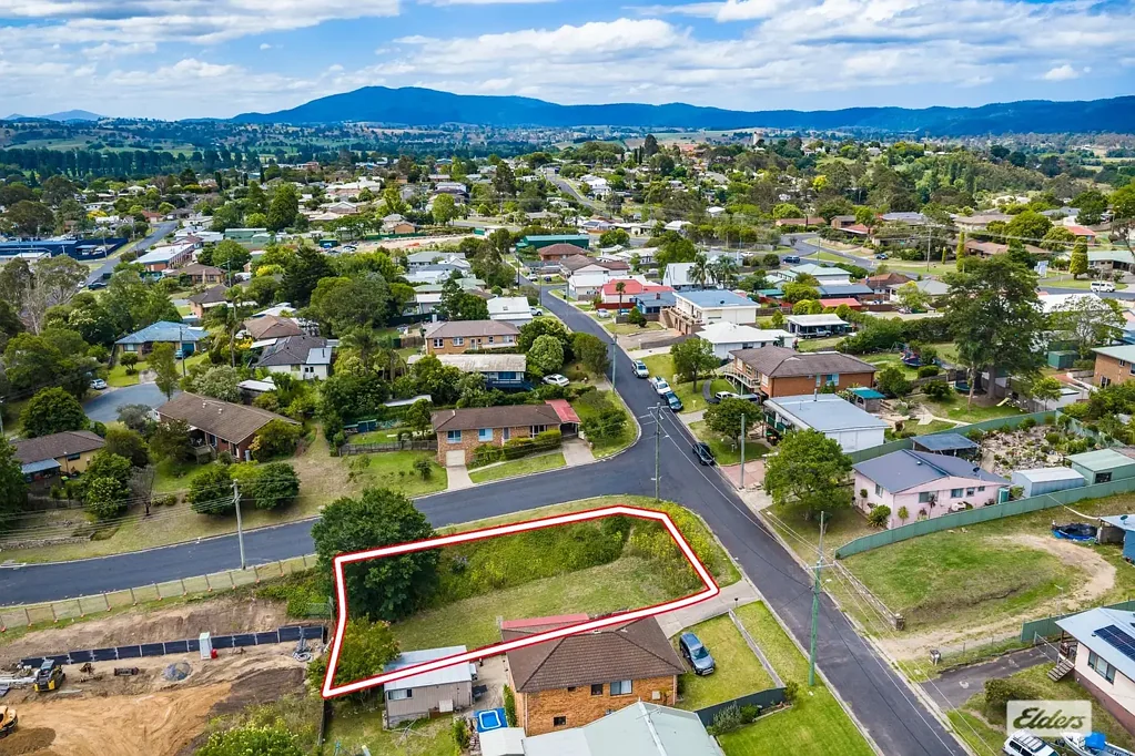 Bega  CORNER BLOCK WITH MOUNTAIN VIEWS
