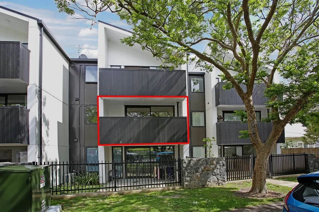 Otahuhu 2Kwarto Stylish Modern Investment – Tenanted and Ready!