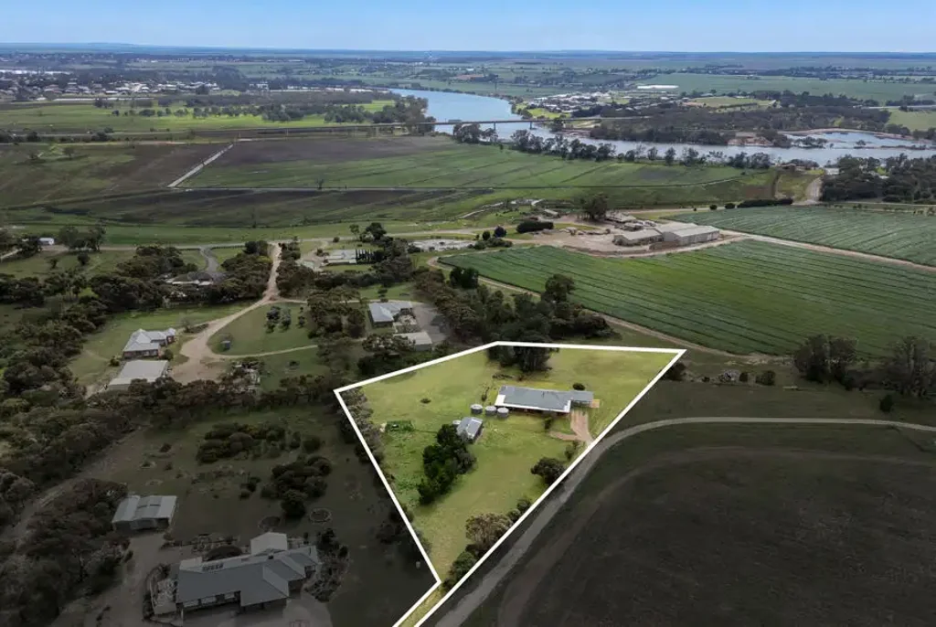 Murray Bridge 4कमरा Space, Privacy & Lifestyle