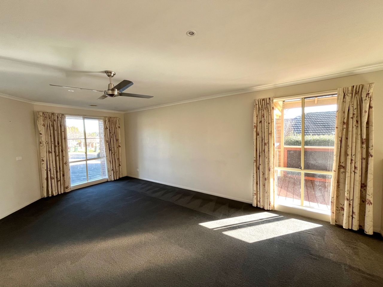 8 CAMERON CT, DROUIN VIC 3818, 0 habitaciones, 0 baños, House