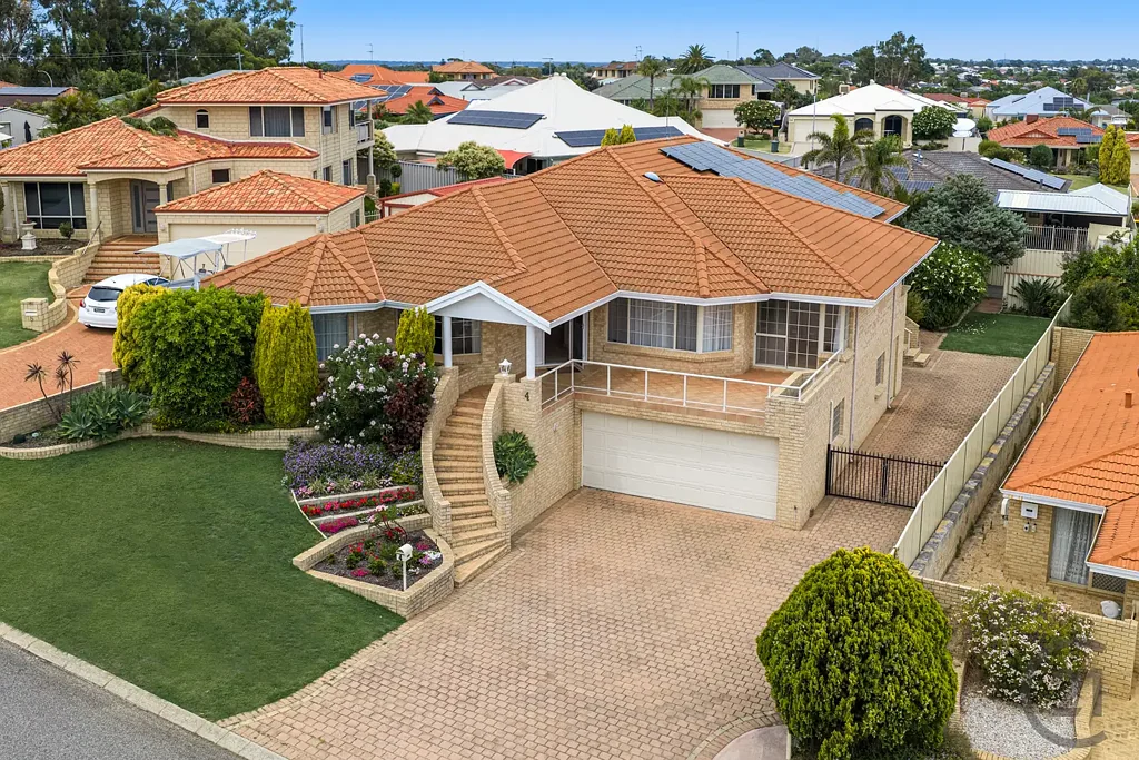 4 Albatross Close, Halls Head, WA 6210