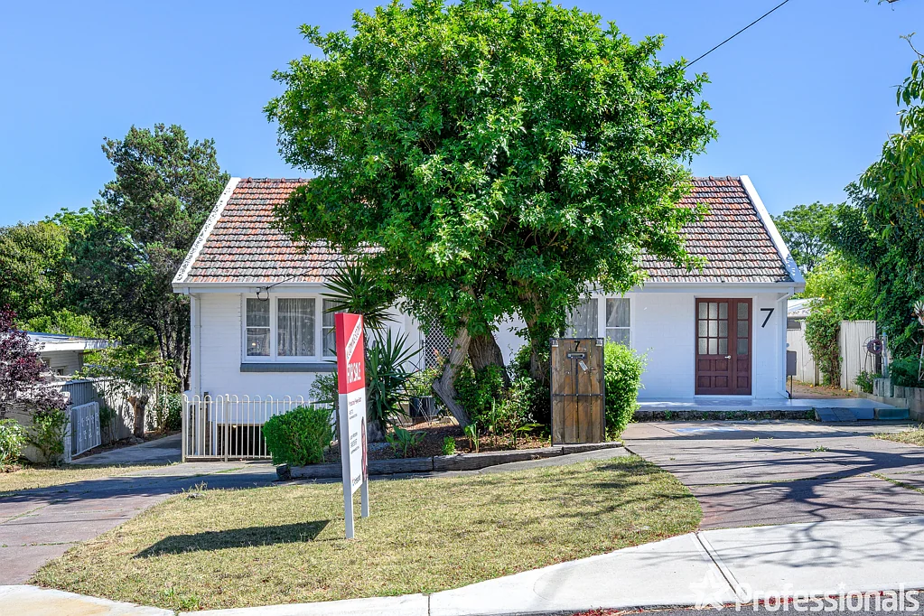 7 Inglis Court, Medina, WA 6167