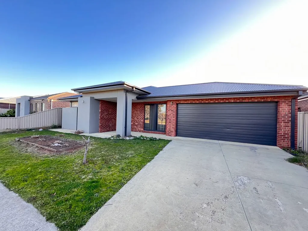 Charming Family Home in Prime Alfredton Location