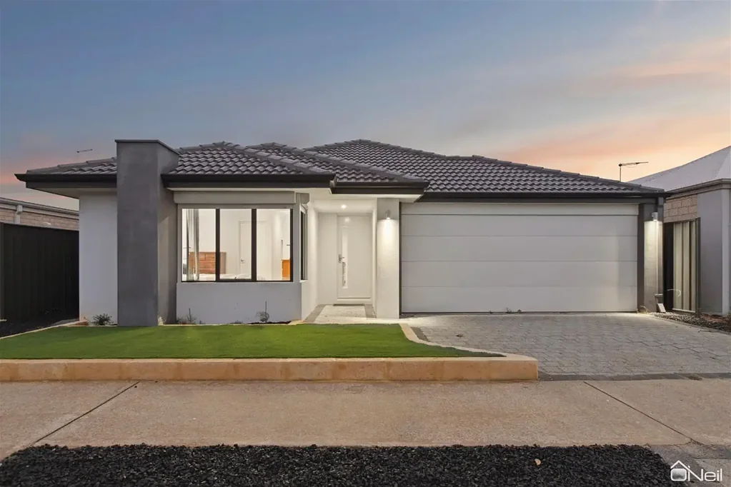 "Affordable House for Rent in Prime Hilbert Location - Your Ideal Home Awaits!""Discover