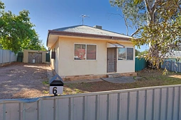 6 Churchill Street, Buronga
