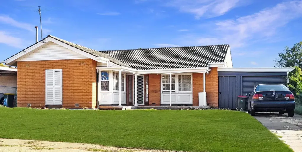 Davoren Park 3 Bedroom Charming Family Home in Davoren Park on Massive Block
