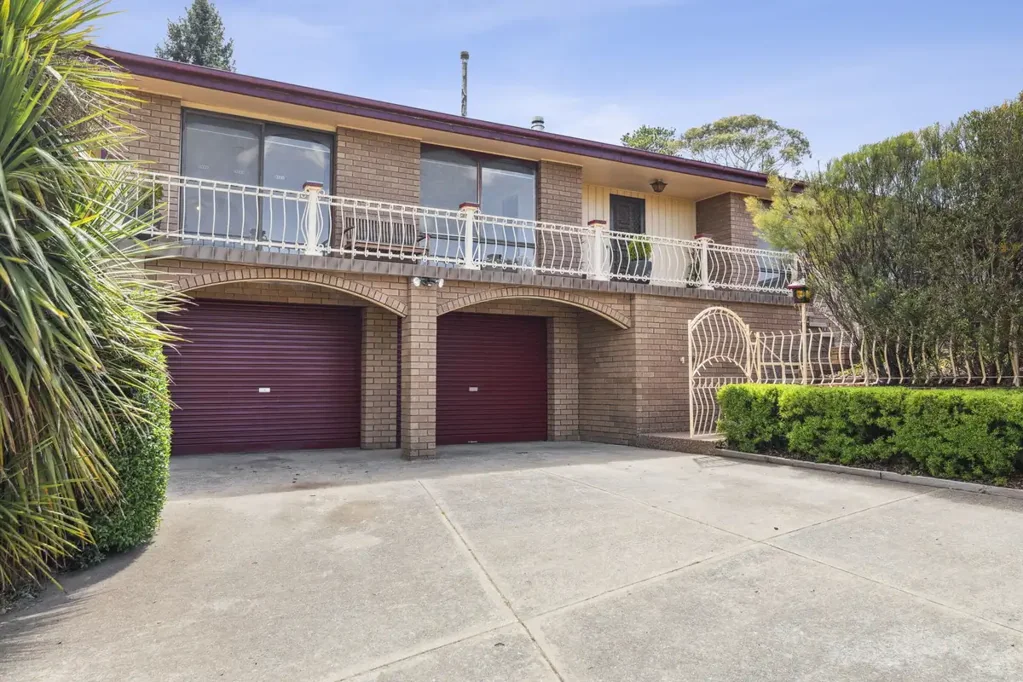 Cooma 4 Slaapkamer Charming, Private And Secure