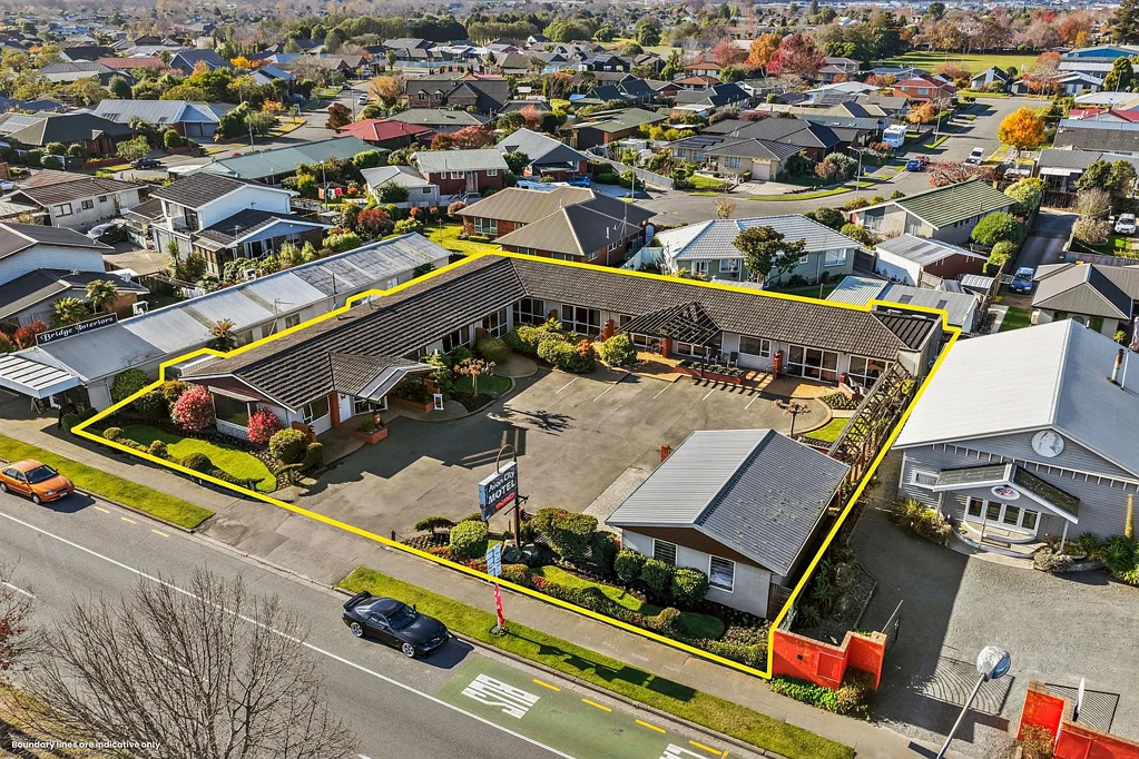 Redwood Established Motel  |  Income + Lifestyle