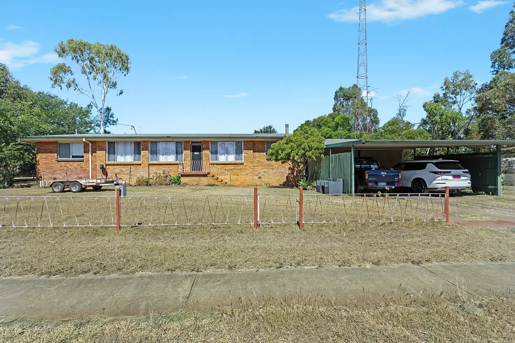 Oakey 5房  Big, Bold & Packed With Space on 1,550m²