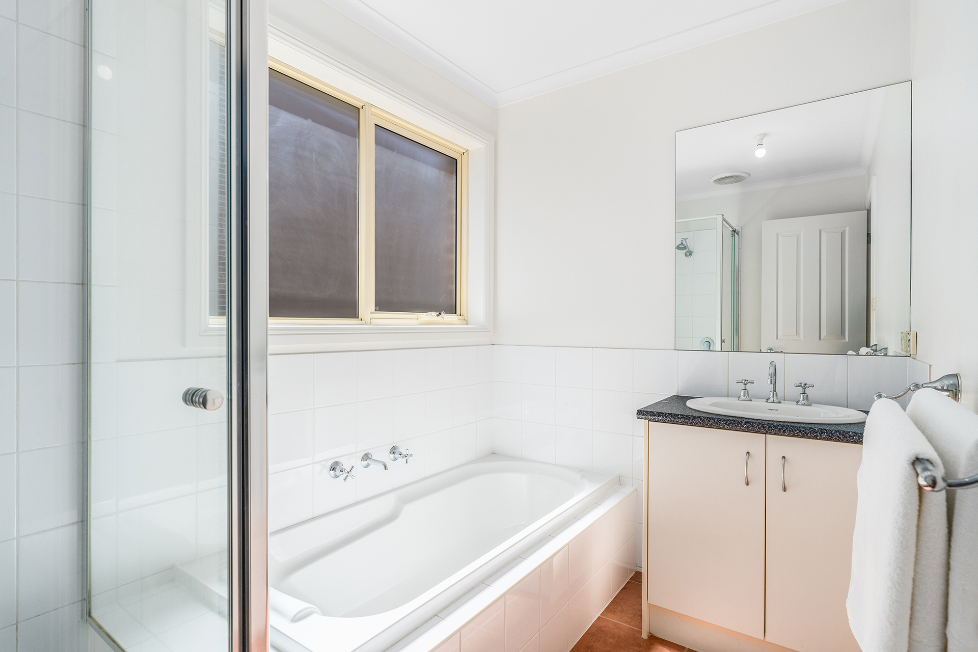 UNIT 2 38 YARAAN ST, BELL PARK VIC 3215, 0 chambres, 0 salles de bain, Unit