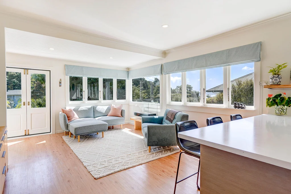 Paihia 2ห้องนอน Future-proof solar home in a quiet cul-de-sac