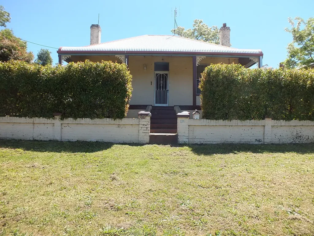CHARMING HOUSE CLOSE TO TOWN