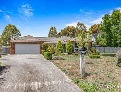18 Powell Avenue, Cardigan Village, Ballarat, 4部屋, 2バスルーム, House