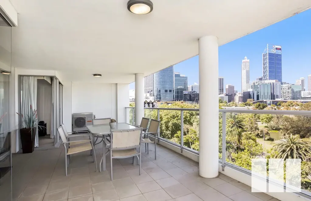 33/138 Mounts Bay Road, Perth, WA 6000