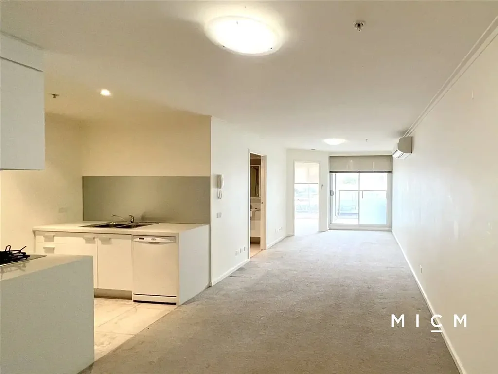 Spacious 1 bedroom + Study near Flagstaff Garden!