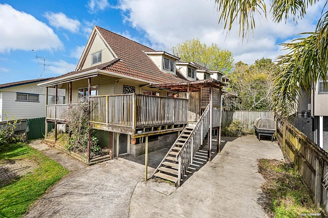 49 Felgrove Street, Glendene, Waitakere City