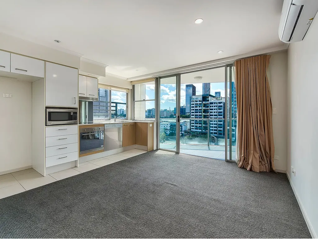 South Brisbane 2Zimmer STATION 16 – NORTH FACING + CITY VIEWS!