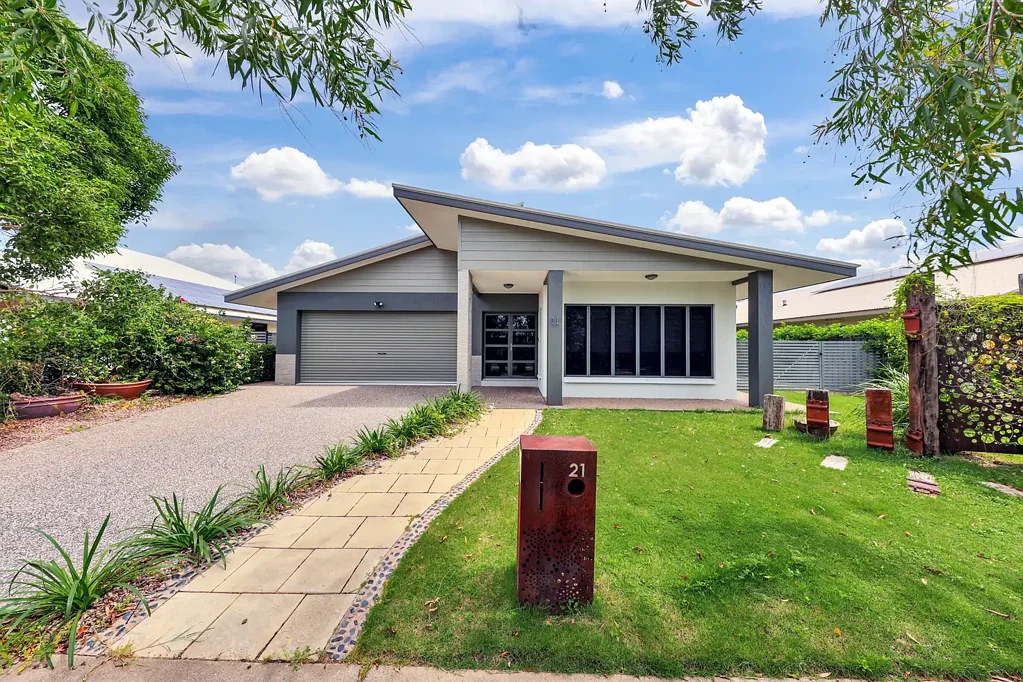 Muirhead 4ห้องนอน Luxurious 4-Bedroom Home with Award-Winning Designer Kitchen