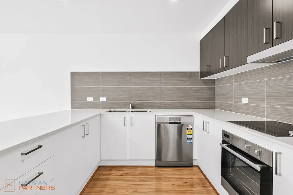 Spacious Corner Apartment