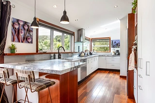 18 Dene Court Lane, Greenhithe, North Shore City