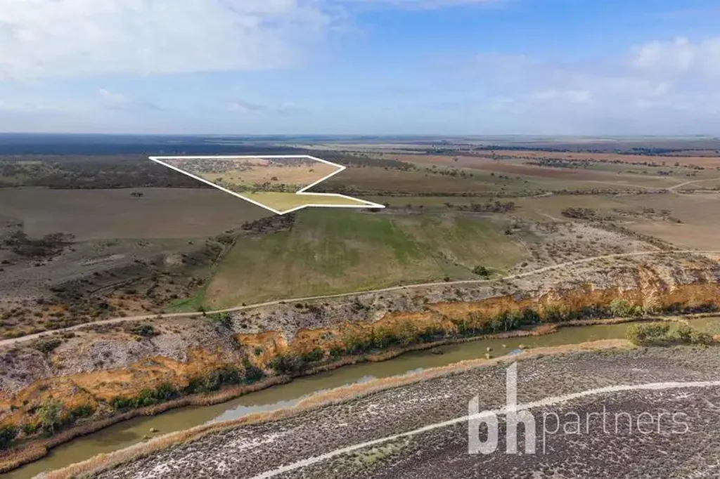 Bowhill  Your River Murray Rural Living Lifestyle Awaits - 100 Hectares - Breathtaking River views