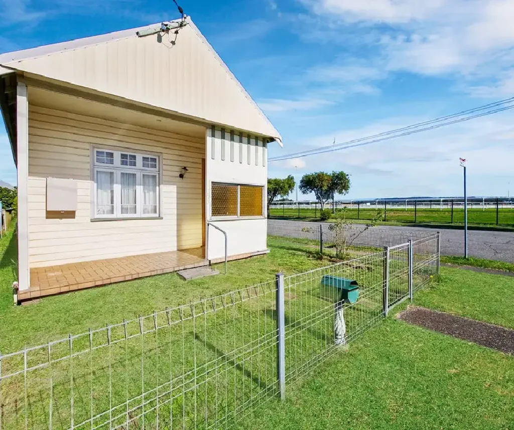 223 Kemp Street, Hamilton South, NSW 2303