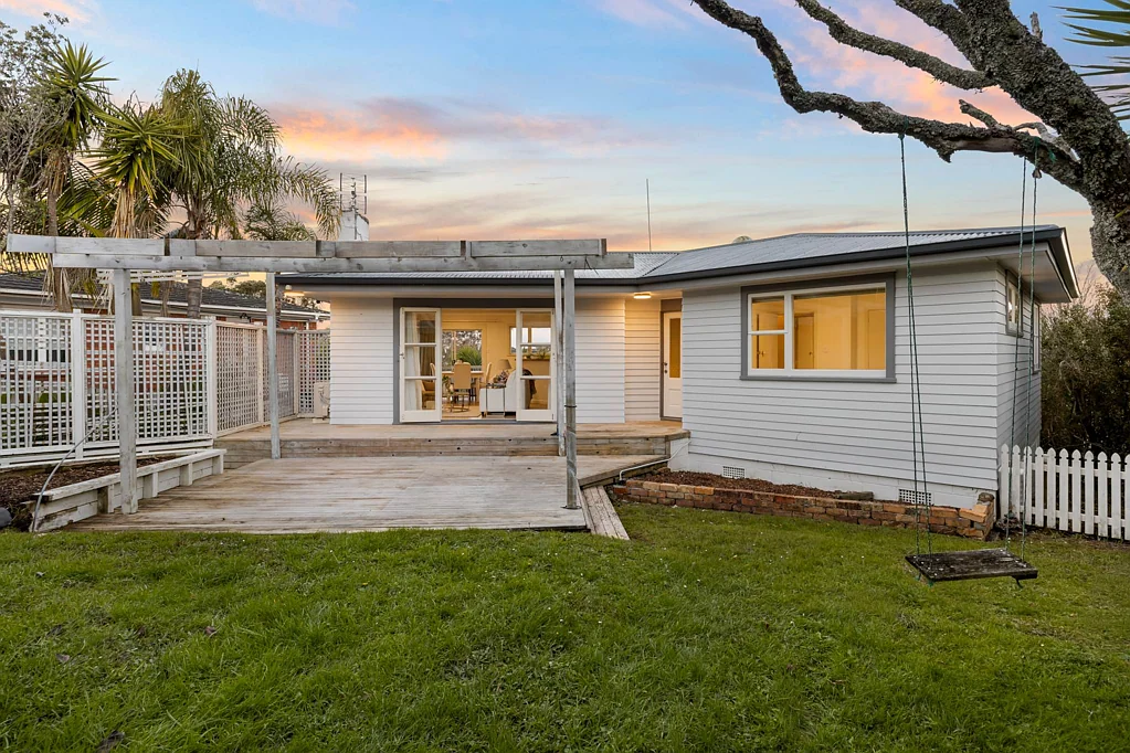 Mairangi Bay 3Phòng ngủ Family Living, Bays Lifestyle, Walk to the Village
